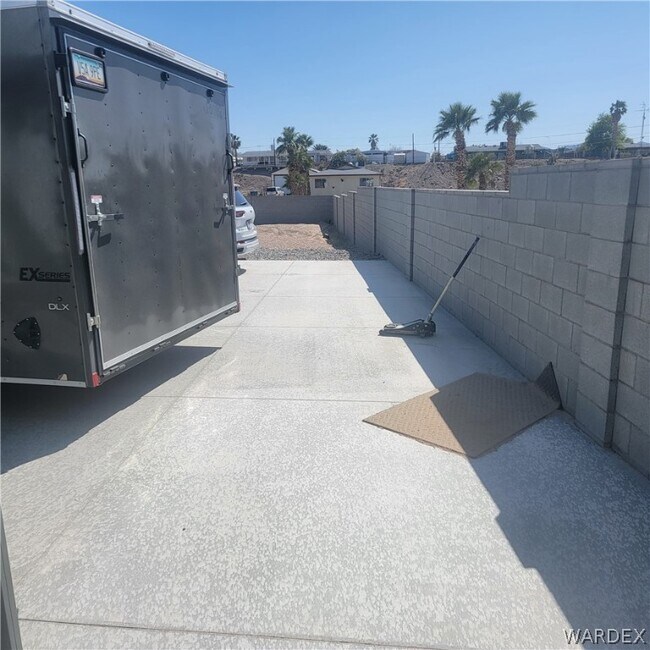 Building Photo - 1452 Luna Ln