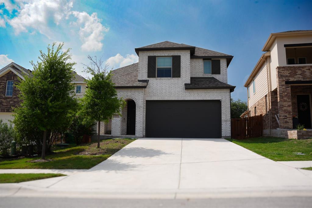 Foto principal - 8215 Prairie Rye Dr