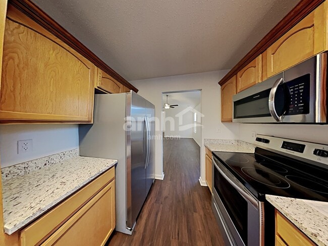 Foto del edificio - 15425 Dry Creek Rd