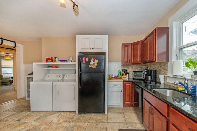 Building Photo - 20 Prospect St