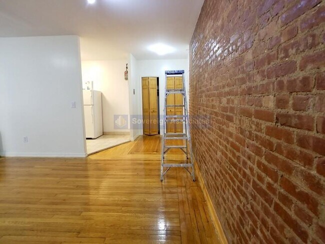 Foto del edificio - 715 W 172nd St