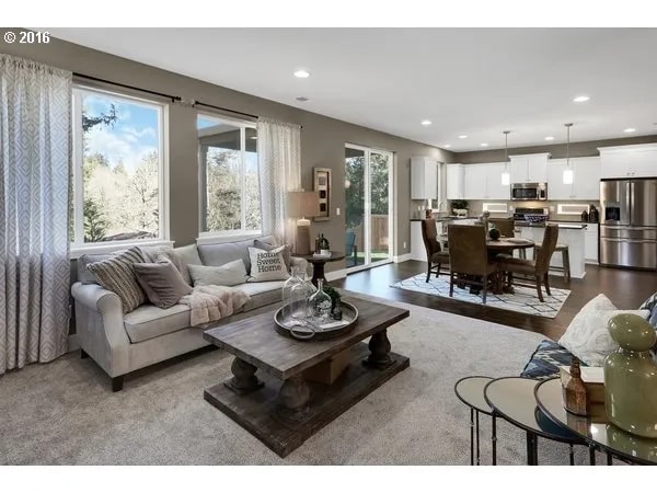 Building Photo - 5860 NE Pohlman Dr