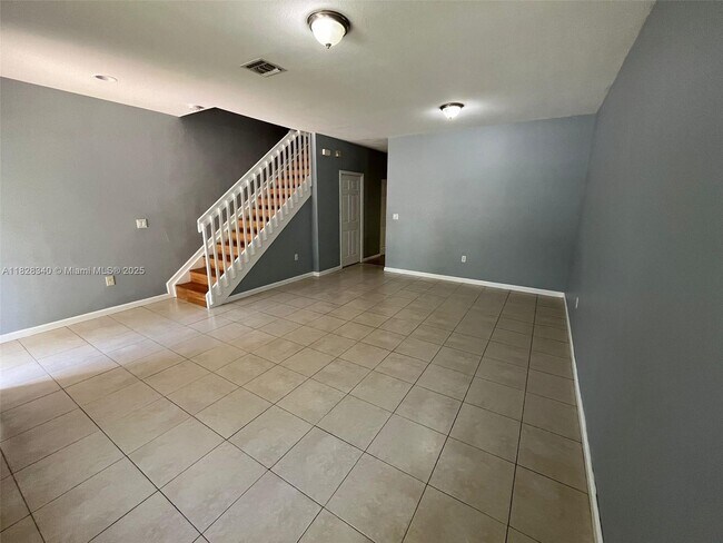 Building Photo - 2539 SW 82nd Ave