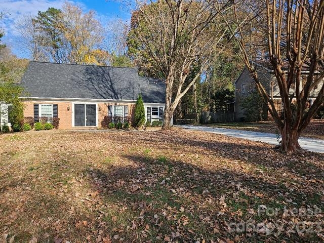 Building Photo - 901 Lightwood Dr