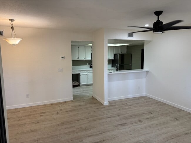 Building Photo - 4203 N River Grove Cir