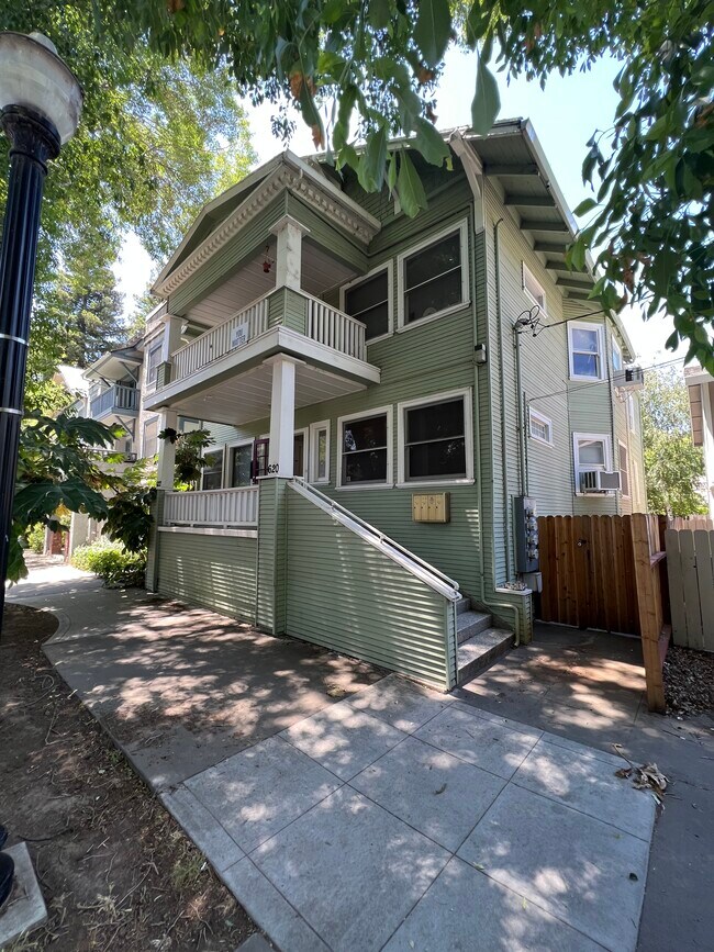Building Photo - 620 14th St