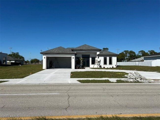 Building Photo - 1026 Chiquita Blvd N