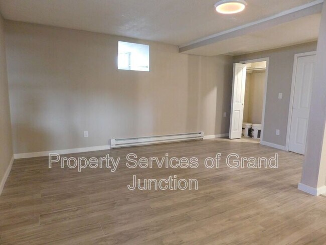 Foto del edificio - 360 Chipeta Ave