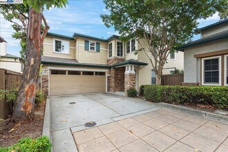 Building Photo - 3 Cerruti Ct
