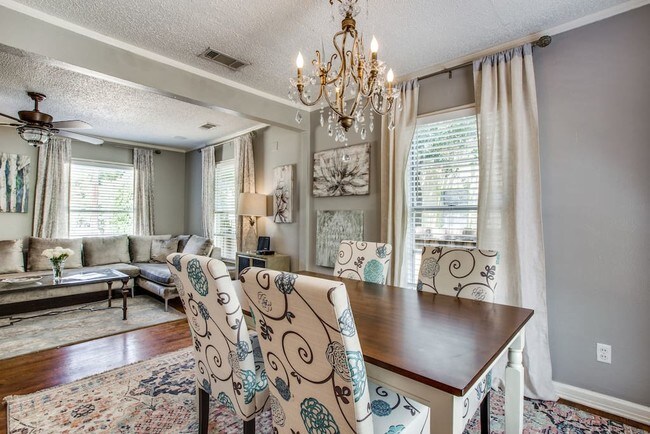 comedor - 4252 S Cresthaven Rd
