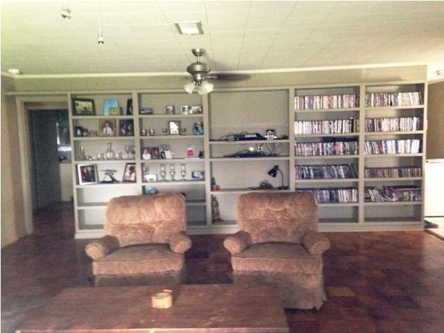 Foto del edificio - 409 E 2nd St