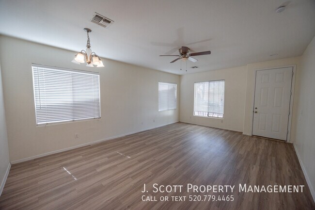 Foto del edificio - 4540 E Sundance Ave