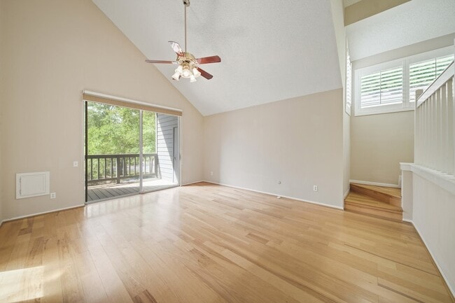 Photo - 130 Sugar Berry Cir House