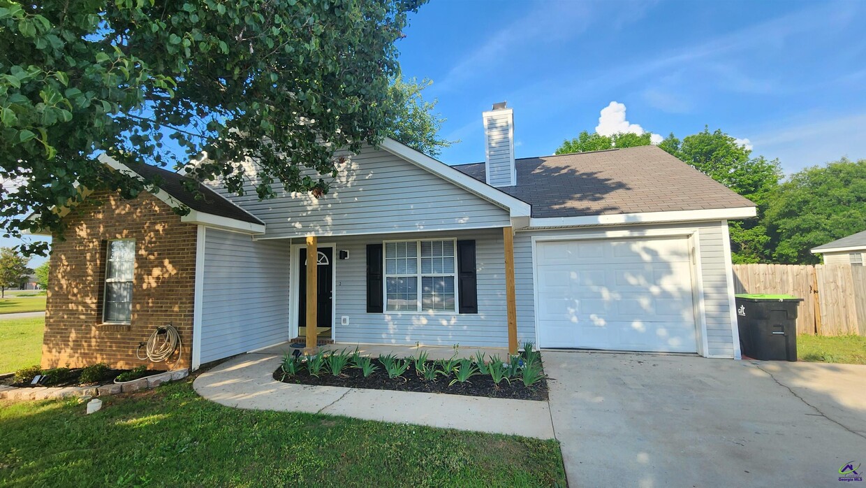 Primary Photo - 125 Georgetown Blvd