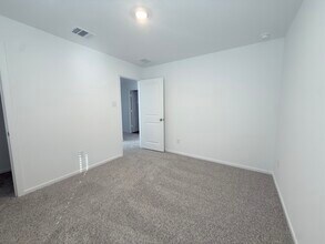 Building Photo - 9122 Serene Hvn Dr