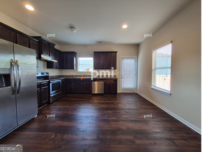 Building Photo - 2 Longleaf Cir