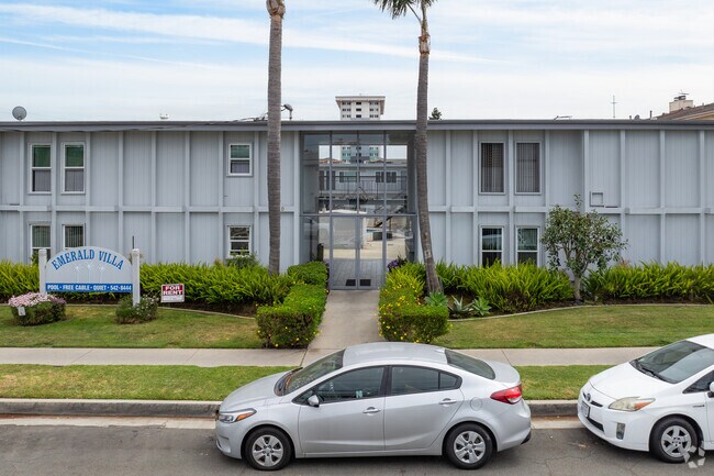 3510 Esmeralda St - Emerald Villas