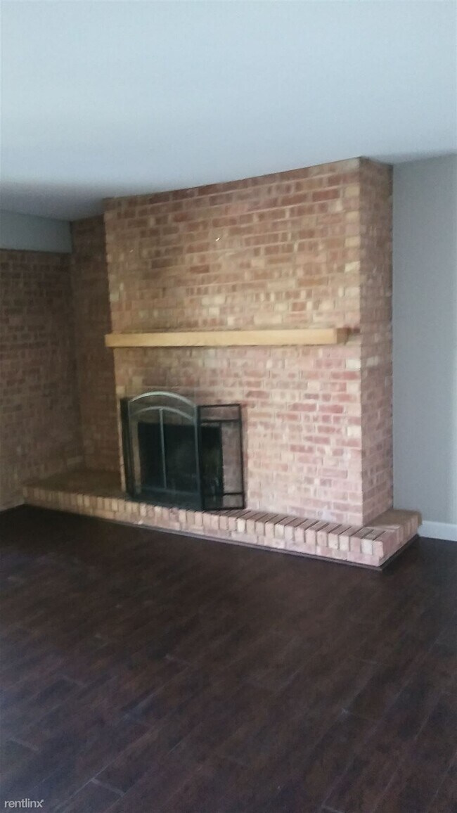 Foto del edificio - 2 br, 1.5 bath Condo - 5605 Lakeside Dr Ap...