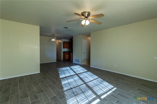 Building Photo - 6412 Temora Loop