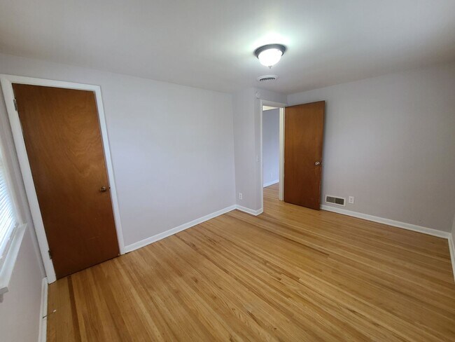 Foto del edificio - 589 Rock Beach Rd
