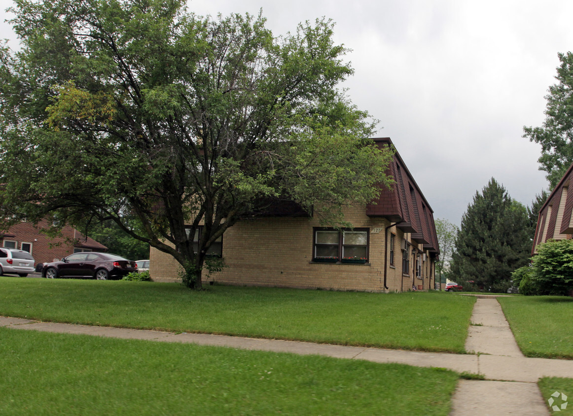 Foto del edificio - 127 S Whispering Hills Dr