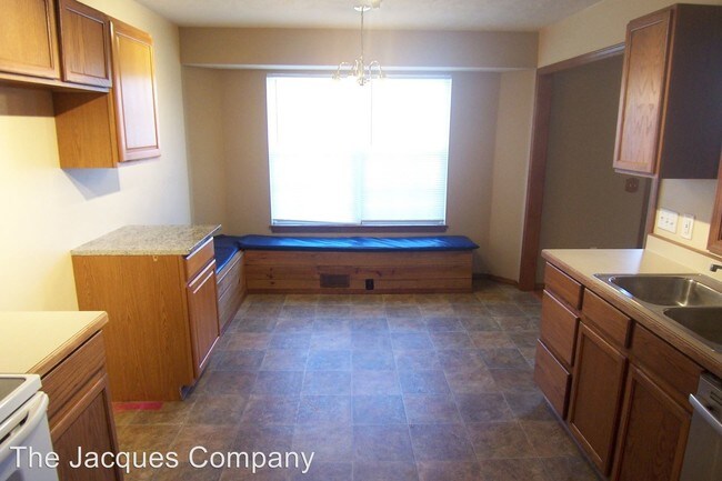 Building Photo - 2 br, 2 bath House - 4306 N. Morgan Ct.