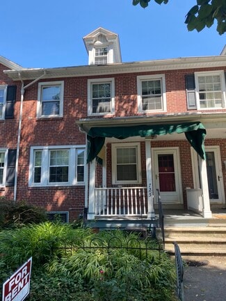 Building Photo - 725 Wayne Ave