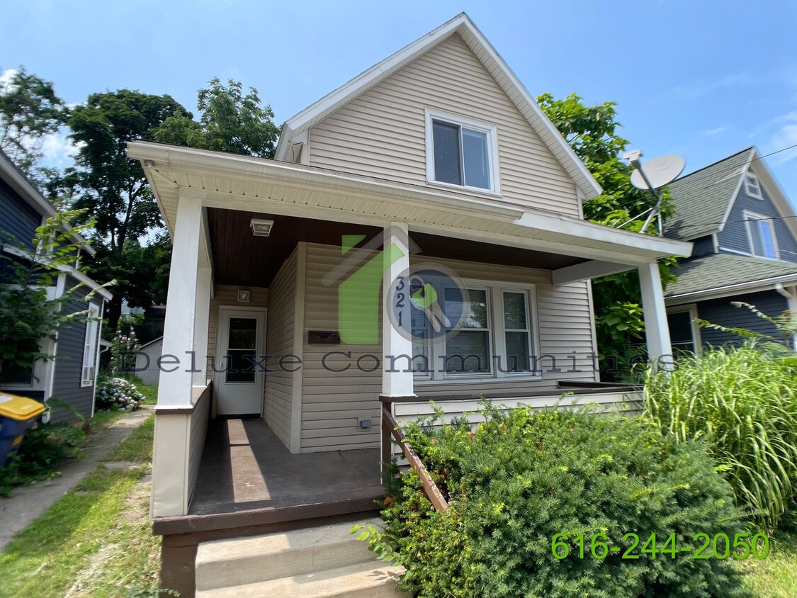 Foto principal - 3 Bed, 1 Bath Home - Move In Ready!