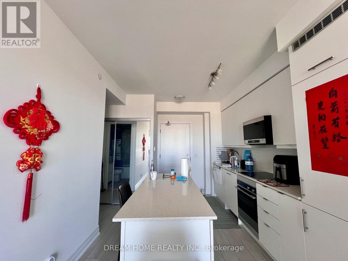 Photo principale - 30-2230 Elm Dr W