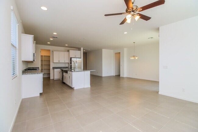 Foto del edificio - 5647 W Walatowa St