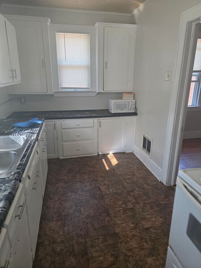 Foto del edificio - 2419 State St