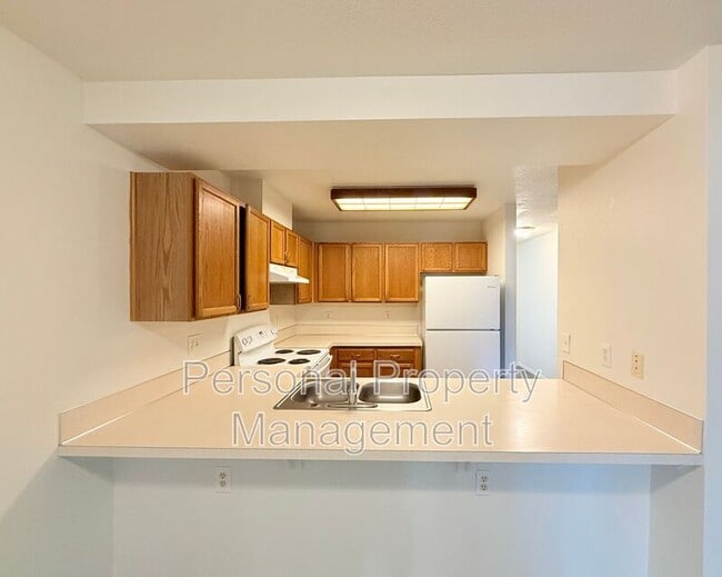 Building Photo - 3412 NE 66th Ave