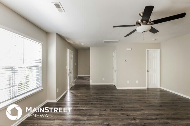 Foto del edificio - 8148 Ottawa Ln