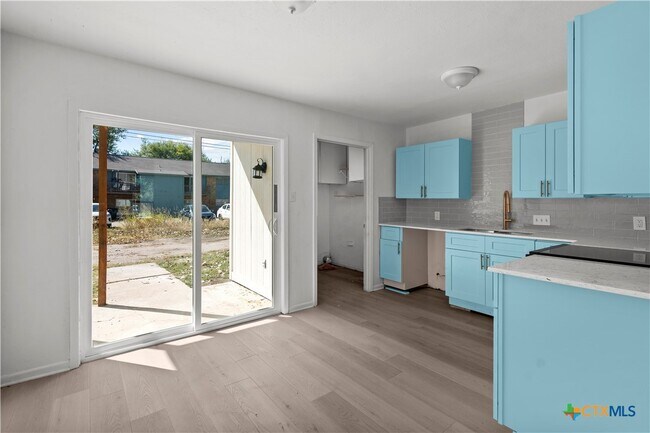 Foto del edificio - 2213 D Valley Forge Ave