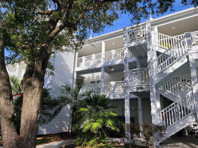 Foto del edificio - Welcome to our stunning 3-bedroom, 2-bathroom condo located in the beautiful city of Wilmington, NC.