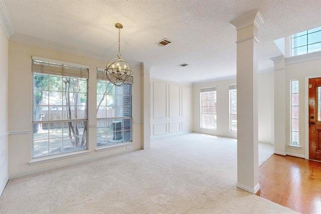 Foto del edificio - 2712 Thorndale Cir