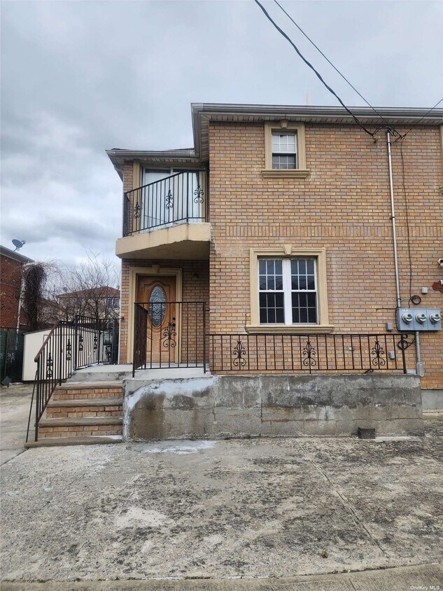 Primary Photo - 144-47-144175 175th St