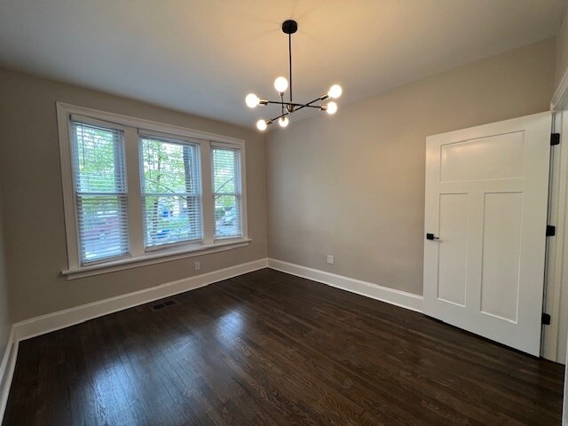 Primary Photo - 2048 N California Ave