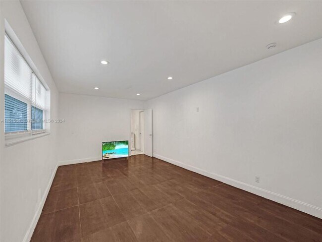 Foto del edificio - 5 bedroom in Hollywood FL 33021