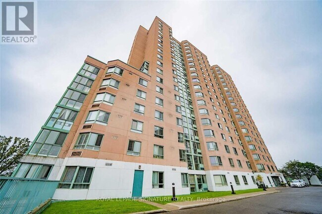 Photo du bâtiment - 41 Markbrook Ln