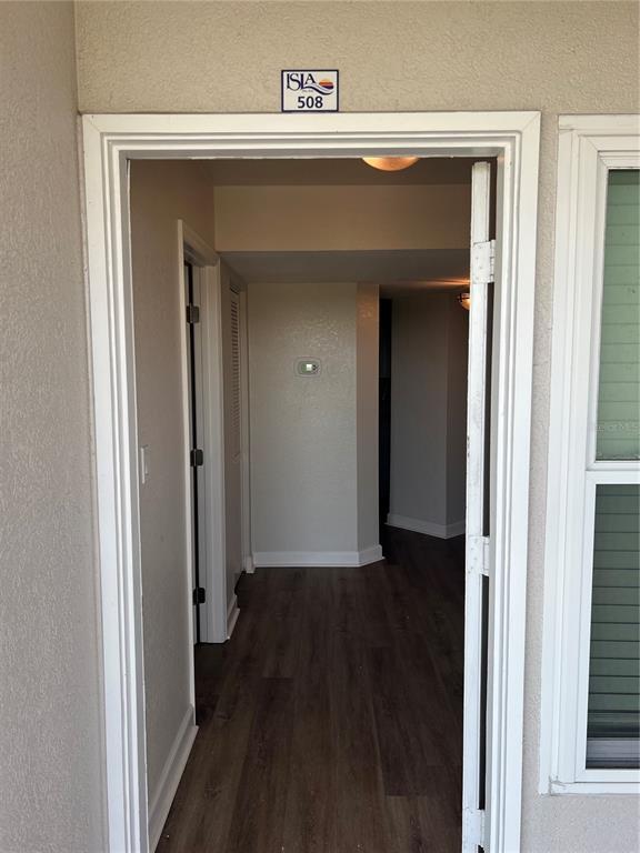 Building Photo - 5701 Bahia Del Mar Cir N