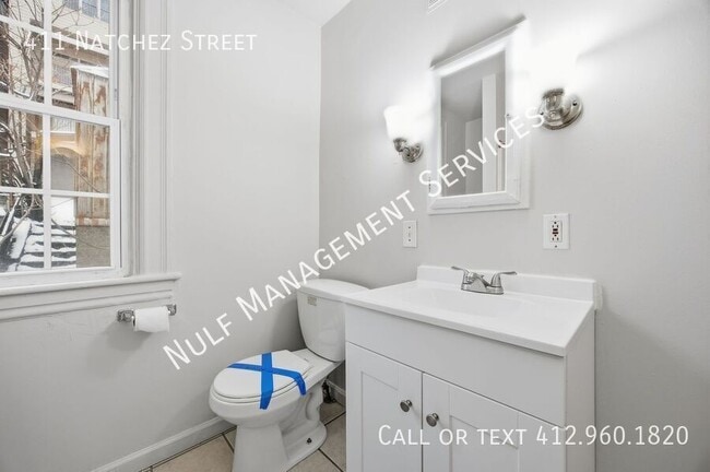 Foto del edificio - 411 Natchez St