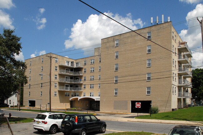 Foto del edificio - Brentwood Towers