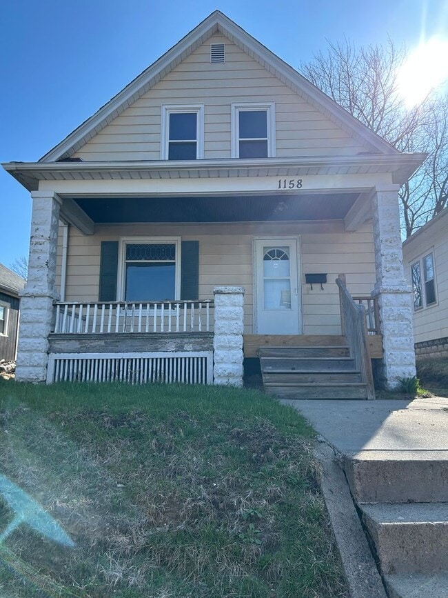 Building Photo - 1158 26th St