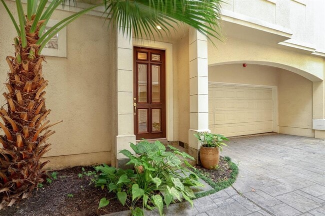 Building Photo - 2090 Brentwood Dr