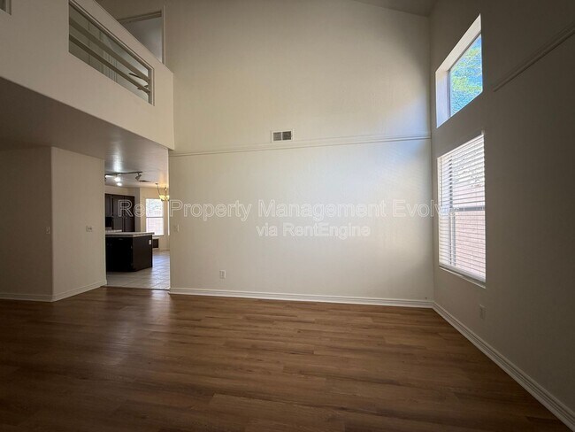 Foto del edificio - 16838 S 20th Pl