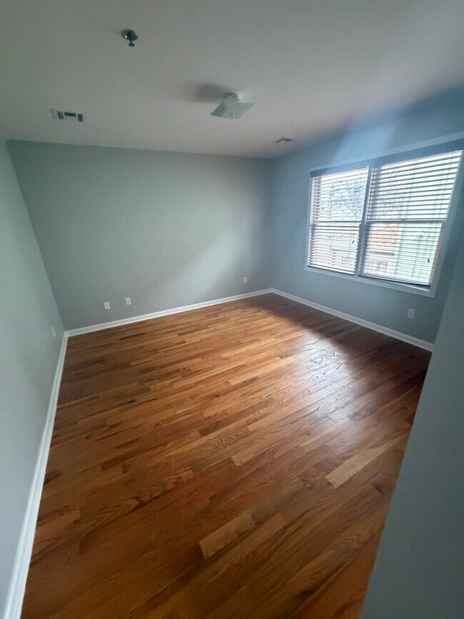 Foto del edificio - 104 Luttgen Pl