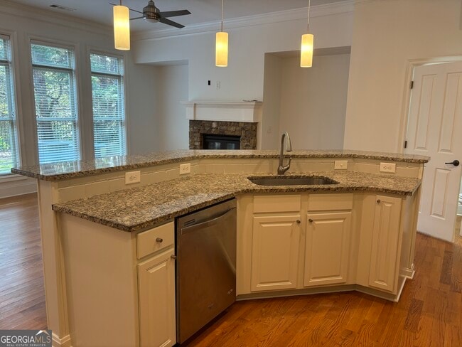 Building Photo - 10424 Park Walk Point