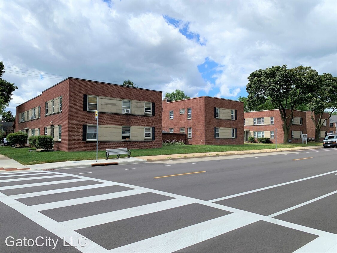 Foto principal - 7411 W Center St