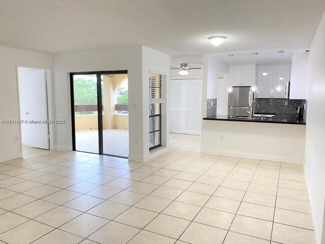 Foto del edificio - 8860 SW 123rd Ct